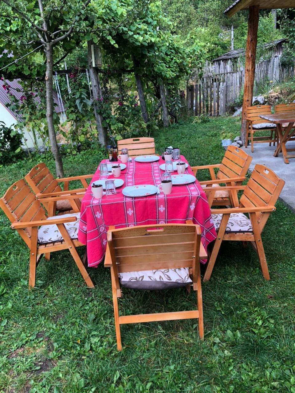 Bujtina Sherifaj Valbone Exterior foto
